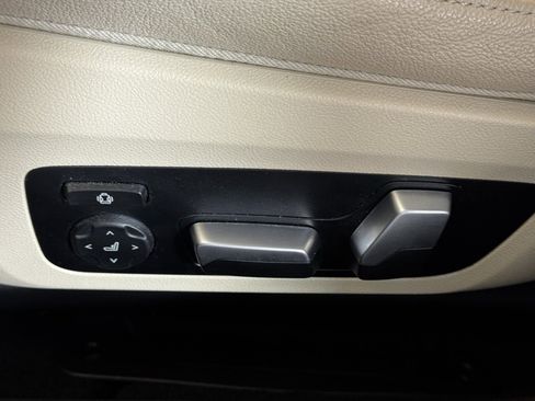 Used 2021 BMW 330i xDrive Sedan w/ Premium Package image 16