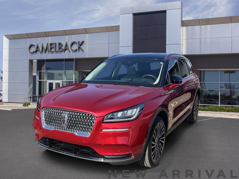 Used 2022 Lincoln Corsair Reserve w/ Equipment Group 201A AWD/4WD image 2
