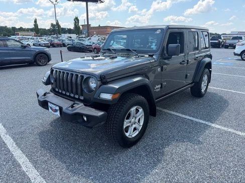 Used 2018 Jeep Wrangler Unlimited Sport S AWD/4WD image 4
