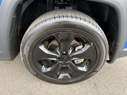 Used 2019 Jeep Compass Altitude image 16