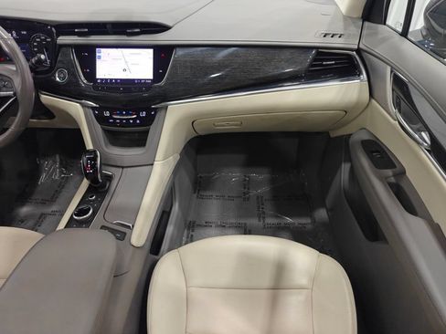 Used 2021 Cadillac XT6 Premium Luxury AWD/4WD image 27