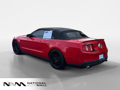 Used 2012 Ford Mustang Convertible RWD image 3