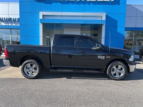 Used 2019 RAM 1500 Big Horn image 3