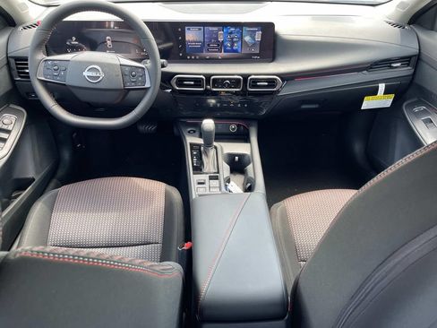 New 2026 Nissan Sentra SR w/ Floor Mat Package FWD image 15