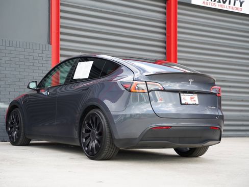 Used 2022 Tesla Model Y Performance image 7