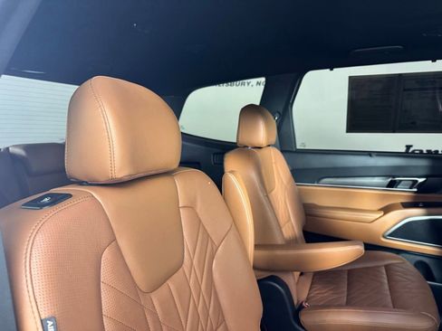 Used 2024 Kia Telluride EX X-Line image 28