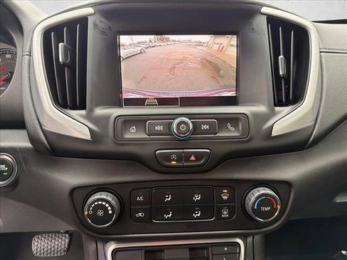 Used 2024 GMC Terrain SLE image 19