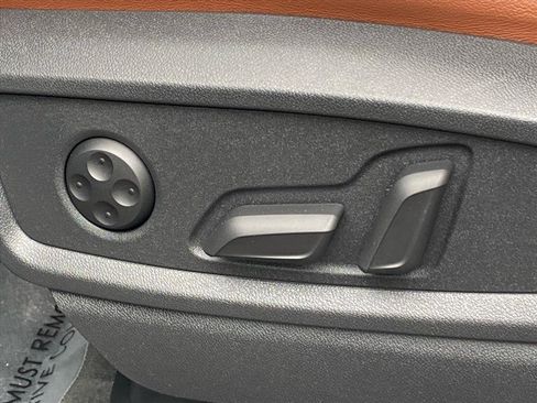 Used 2024 Audi Q5 e Premium Plus w/ Premium Plus Package image 14