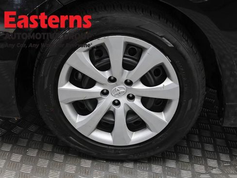 Used 2023 Toyota Corolla LE image 31