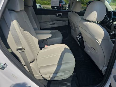 Used 2023 Kia Sorento SX AWD/4WD image 15