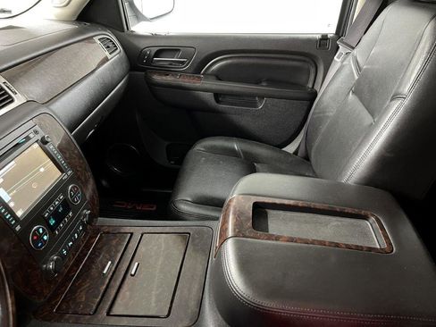 Used 2012 GMC Yukon XL Denali image 25