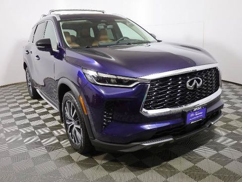 Used 2023 INFINITI QX60 Sensory w/ Vision Package AWD/4WD image 3