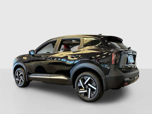 New 2026 Nissan Kicks SV w/ SV Premium Package FWD image 3