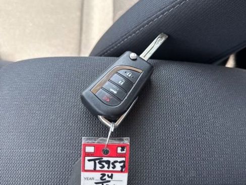 Used 2024 Toyota Corolla LE FWD image 35