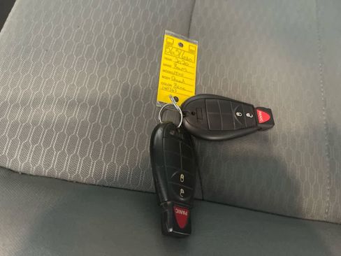 Used 2020 RAM 1500 Express AWD/4WD image 25