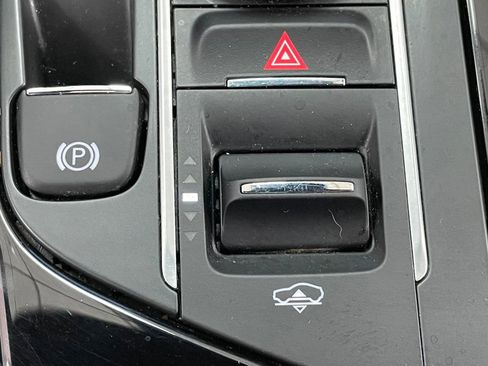 Used 2022 Maserati Levante GT AWD/4WD image 34