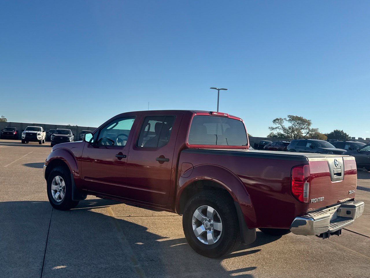 Used 2010 Nissan Frontier SE AWD/4WD image 18