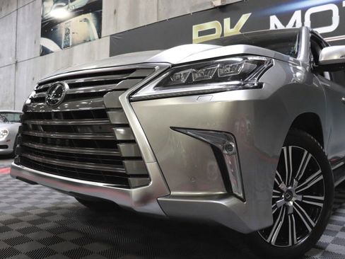 Used 2019 Lexus LX 570 4WD w/ Luxury Package image 75