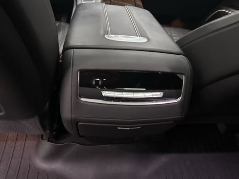 Used 2021 Cadillac Escalade Premium Luxury Platinum image 25