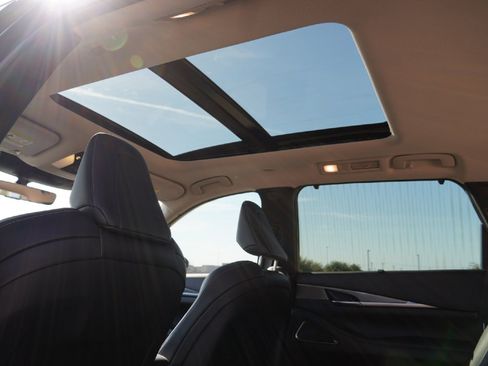 Certified 2025 INFINITI QX60 Luxe image 32