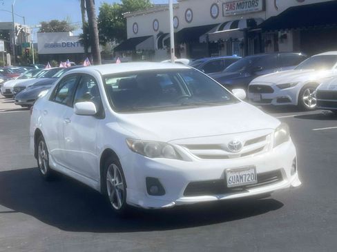 Used 2012 Toyota Corolla S FWD image 2