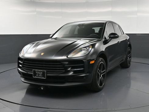 Certified 2021 Porsche Macan S AWD/4WD image 6