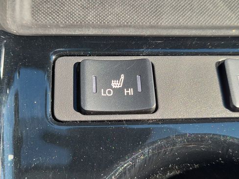 Used 2020 Toyota Prius Prime LE image 24