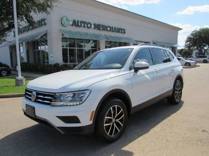 Used 2021 Volkswagen Tiguan SE w/ Panoramic Sunroof Package