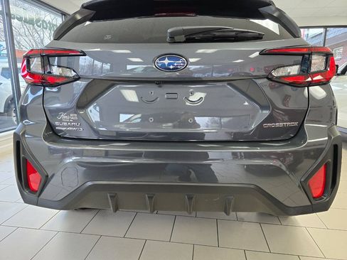 Used 2024 Subaru Crosstrek 2.0i Premium AWD/4WD image 10