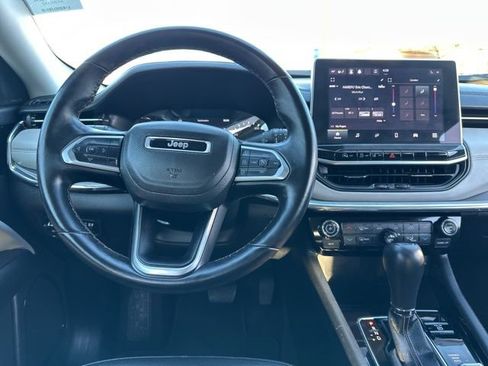 Certified 2022 Jeep Compass Limited image 7