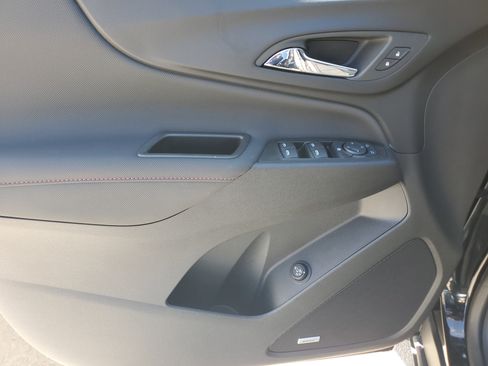 Used 2024 Chevrolet Equinox RS w/ RS Leather Package image 27