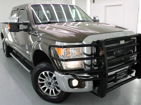 Used 2015 Ford F250 Lariat w/ Chrome Package AWD/4WD image 28