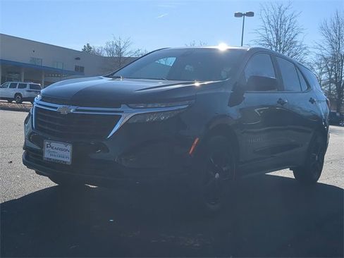 Used 2023 Chevrolet Equinox LS w/ LS Convenience Package image 7