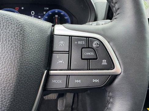 Used 2024 Toyota Grand Highlander Limited image 17