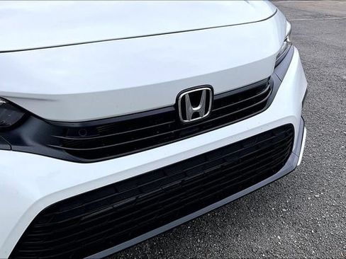 Used 2024 Honda Civic Touring image 29