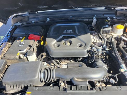 Used 2021 Jeep Wrangler Unlimited Sahara image 29