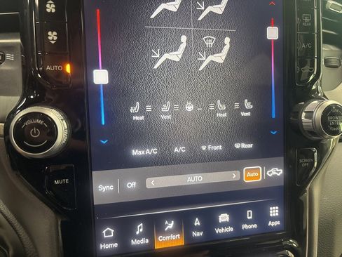 Used 2024 RAM 2500 Laramie w/ Sport Appearance Package image 28