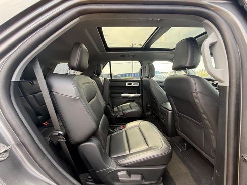 Certified 2023 Ford Explorer XLT w/ Equipment Group 202A AWD/4WD image 15