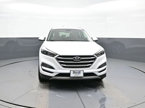 Used 2017 Hyundai Tucson Sport image 2