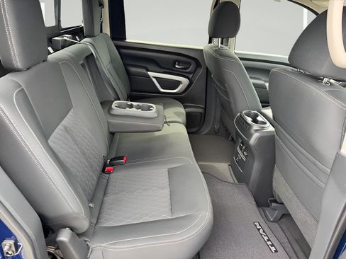 Used 2017 Nissan Titan SV AWD/4WD image 29