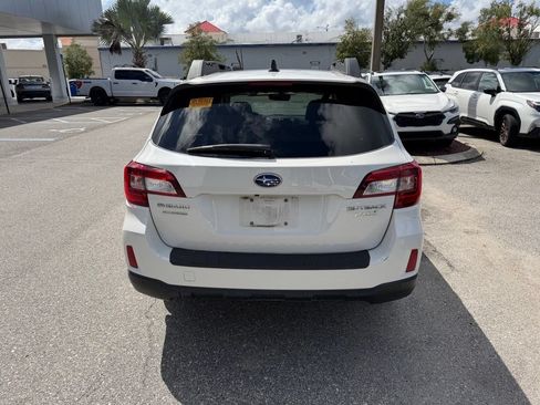 Used 2017 Subaru Outback 2.5i Limited AWD/4WD image 6