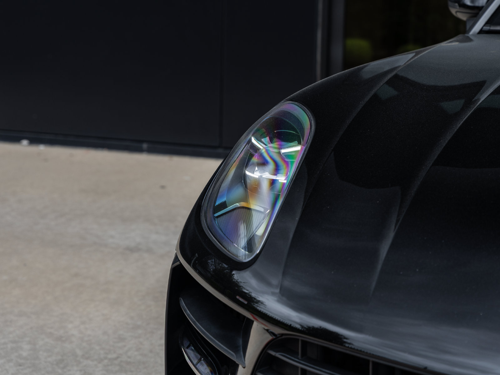 Certified 2019 Porsche Macan S AWD/4WD image 17