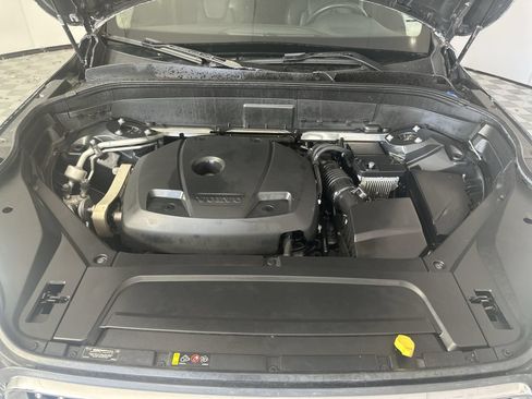 Used 2021 Volvo XC90 T6 Momentum w/ Climate Package AWD/4WD image 28