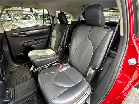 Used 2022 Toyota Highlander Limited image 20
