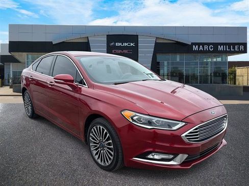 Used 2017 Ford Fusion SE w/ Fusion SE Technology Package image 1