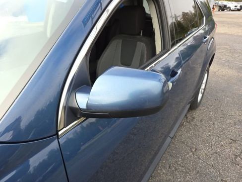 Used 2017 Chevrolet Equinox LT w/ Convenience Package image 32