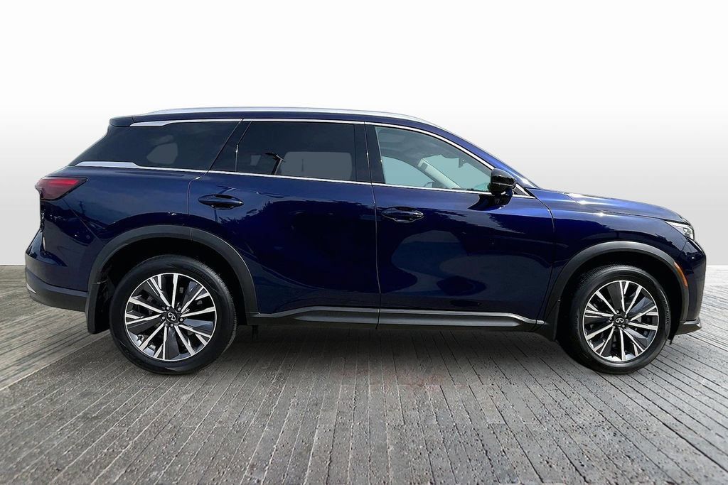 Certified 2027 INFINITI QX60 Luxe w/ Cargo Package AWD/4WD image 8