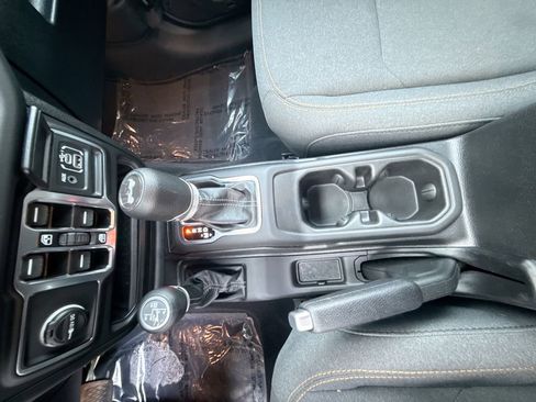 Used 2025 Jeep Wrangler Unlimited Sahara w/ Safety Group image 21