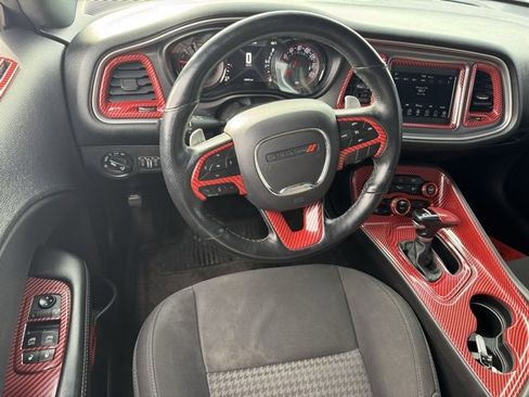 Used 2019 Dodge Challenger R/T w/ Driver Convenience Group image 12