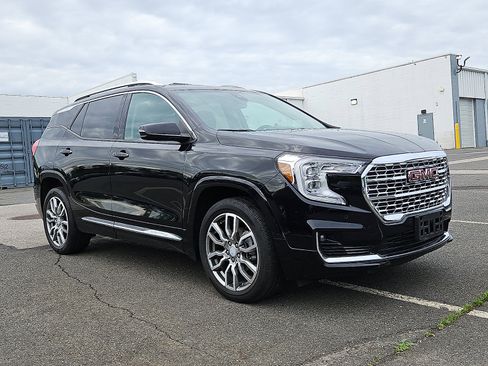 Certified 2023 GMC Terrain Denali AWD/4WD image 1